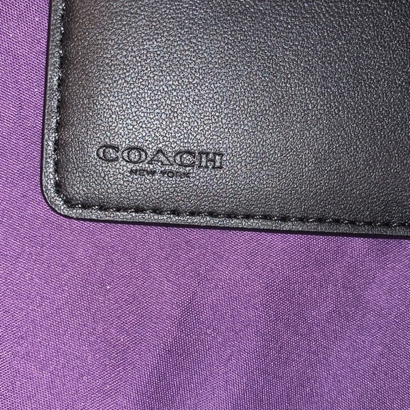 Genuine Coach Bag & Wallet

Smoke and Pet Free Home! 

Purchased for $400 - Picture 10 of 12